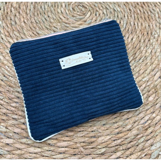 Trousse Ana en velours artisanal bleu marine